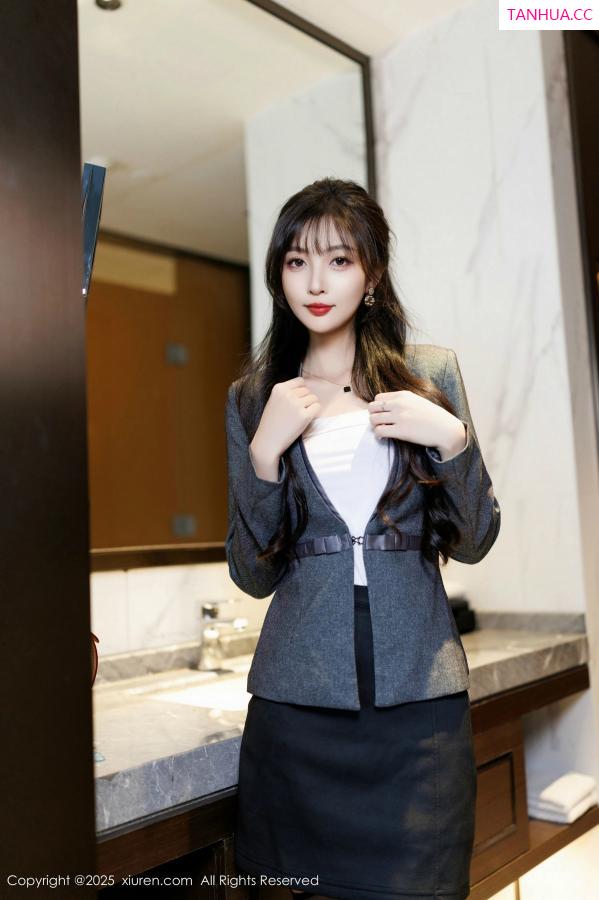   [XiuRen]高清写真图 2025.03.03 No.9957 樱桃小阑子 黑丝美腿第3张图片